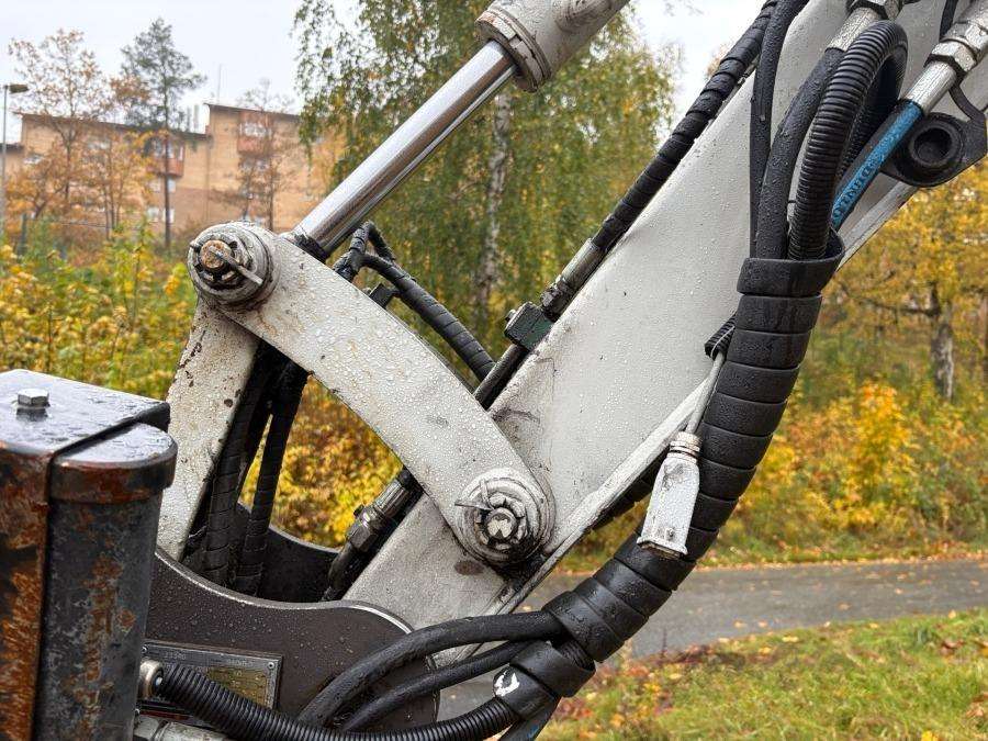 2021 Takeuchi TB 230 Excavator with rototilt & attachments - Image 31