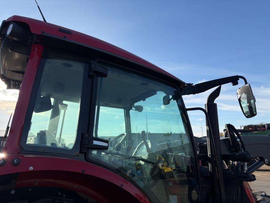 2021 Valtra A75 Tractor with loader - Image 32