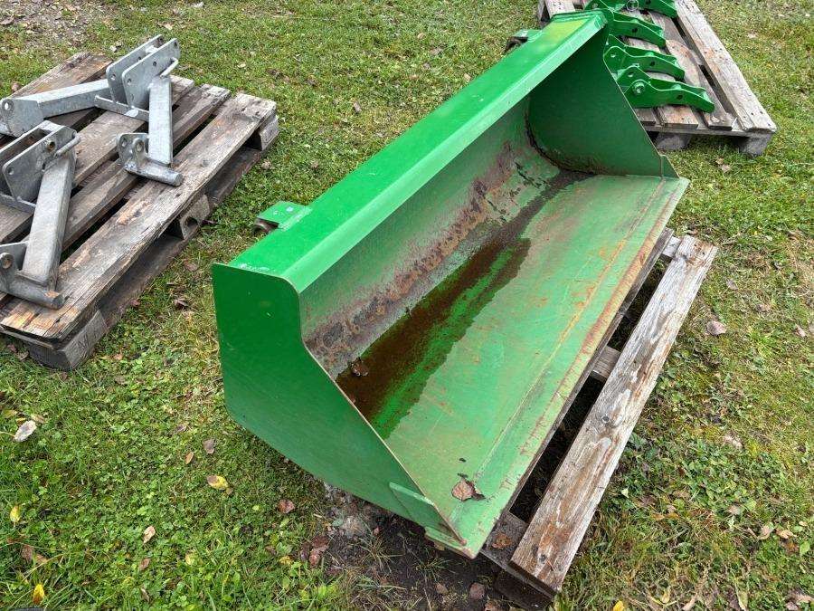 2013 John Deere 1026R tractor with loader - Image 34