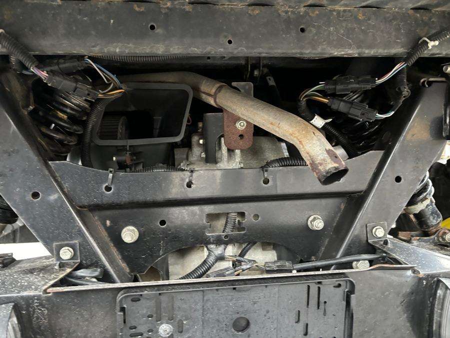 2021 John Deere Gator XUV865M UTV - Image 33