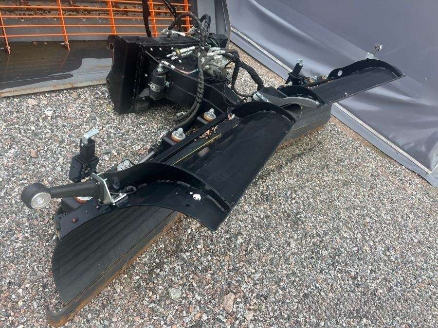 2023 Kramer 8085 Wheel loader Plow equipped - Image 35