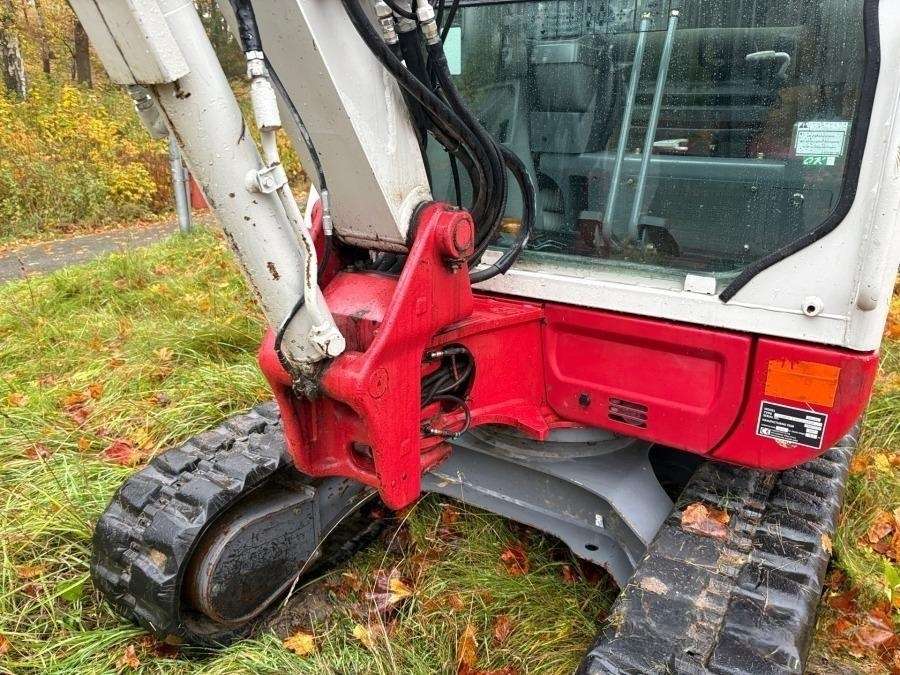 2021 Takeuchi TB 230 Excavator with rototilt & attachments - Image 37