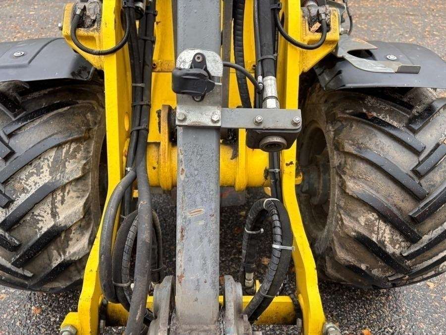 2016 Wacker Neuson WL25 Loader with bucket and forks - Image 38