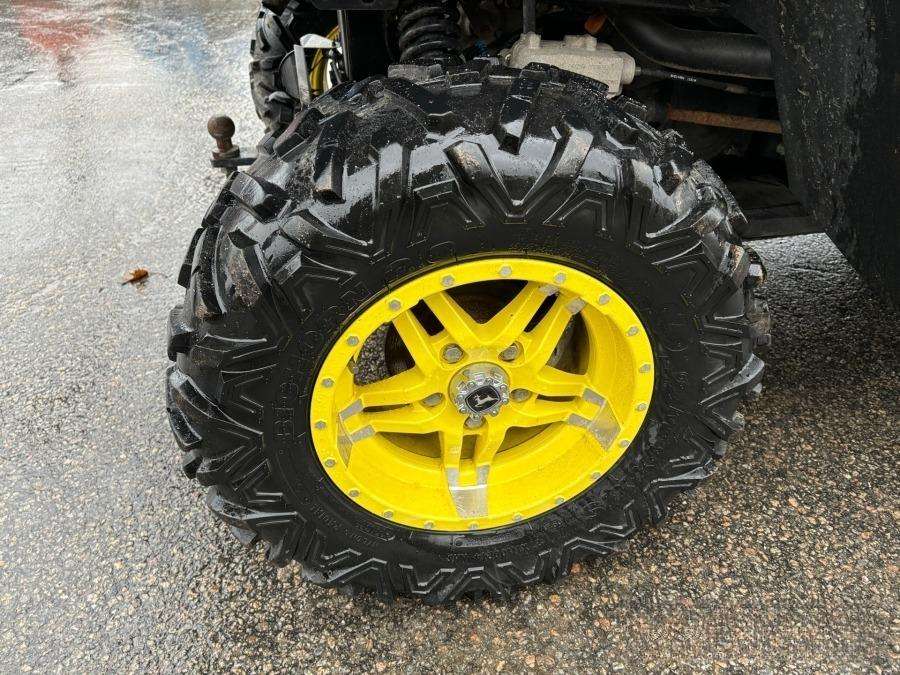2021 John Deere Gator XUV865M UTV - Image 37