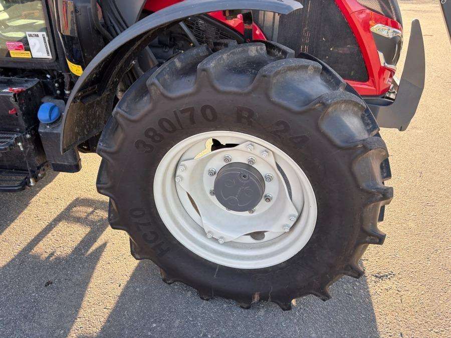 2021 Valtra A75 Tractor with loader - Image 39