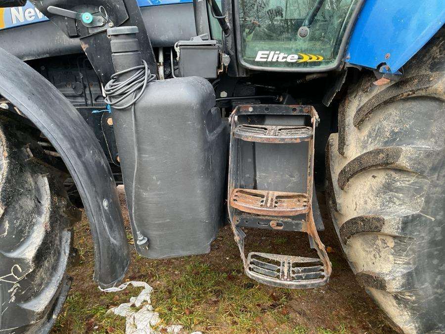 2012 New Holland T6070 Elite Tractor with loader - Image 39