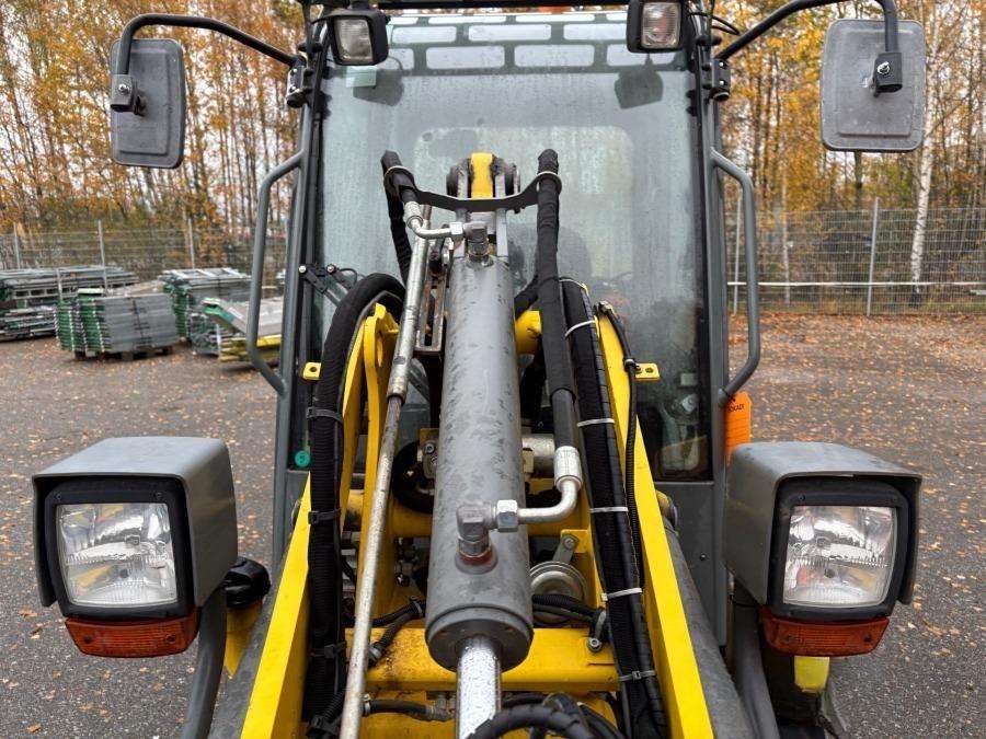 2016 Wacker Neuson WL25 Loader with bucket and forks - Image 40