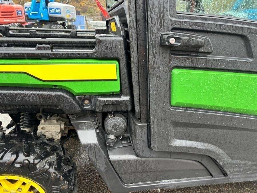 2021 John Deere Gator XUV865M UTV - Image 40