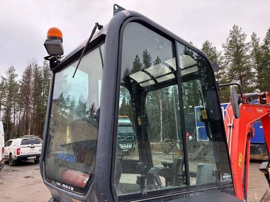 2019 Kubota U27-4 HI Excavator with trailer - Image 43