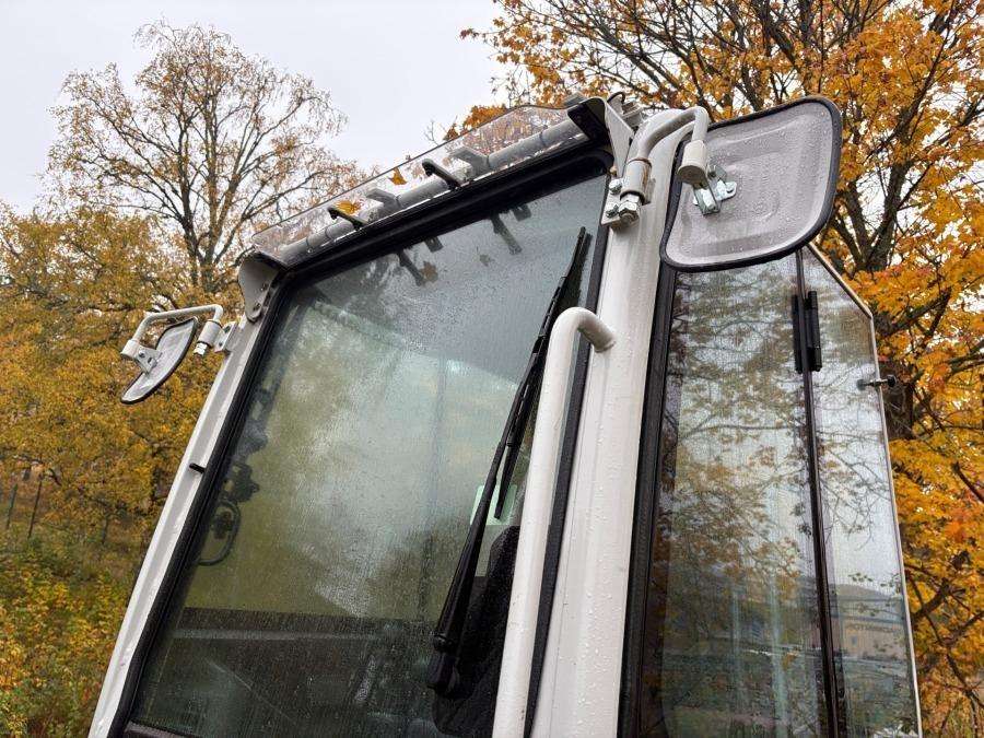 2021 Takeuchi TB 230 Excavator with rototilt & attachments - Image 43