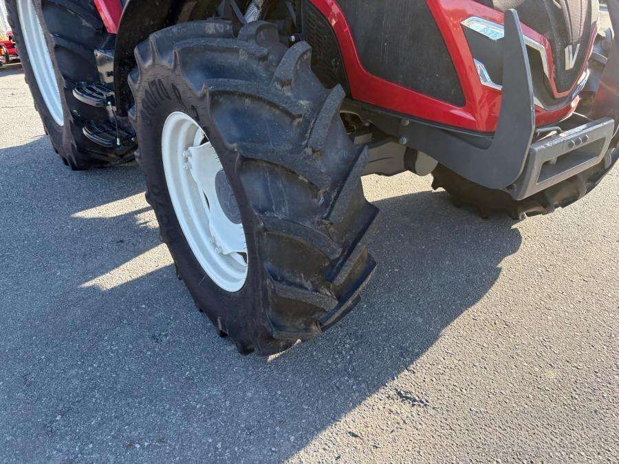 2021 Valtra A75 Tractor with loader - Image 43
