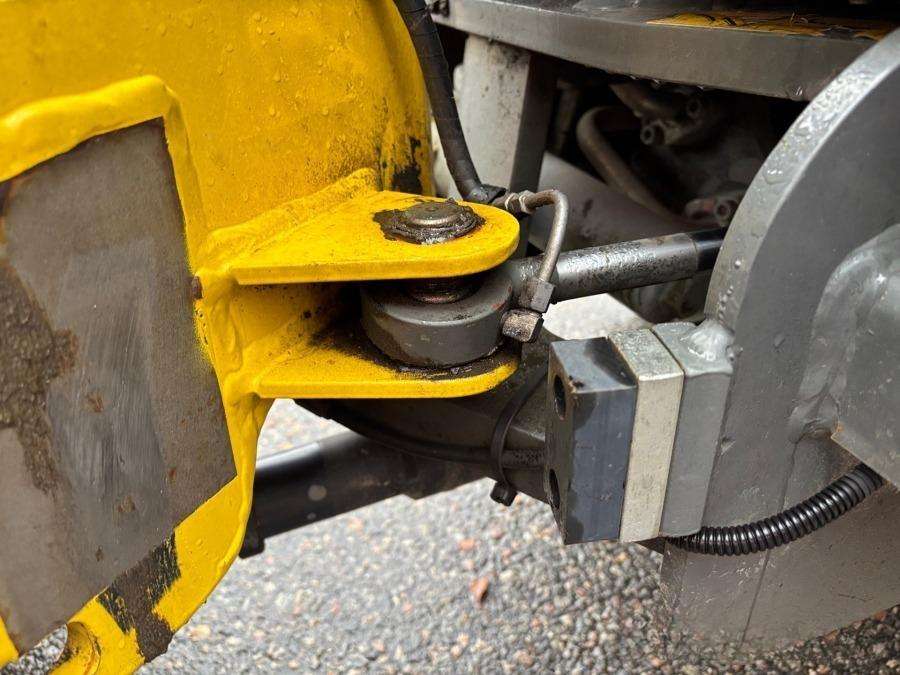 2016 Wacker Neuson WL25 Loader with bucket and forks - Image 44