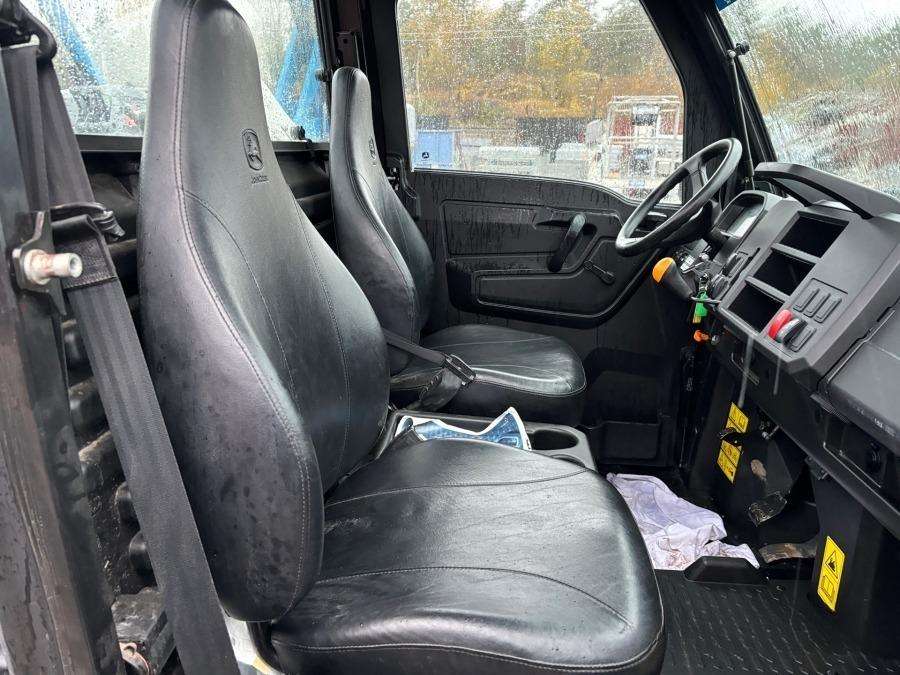 2021 John Deere Gator XUV865M UTV - Image 44