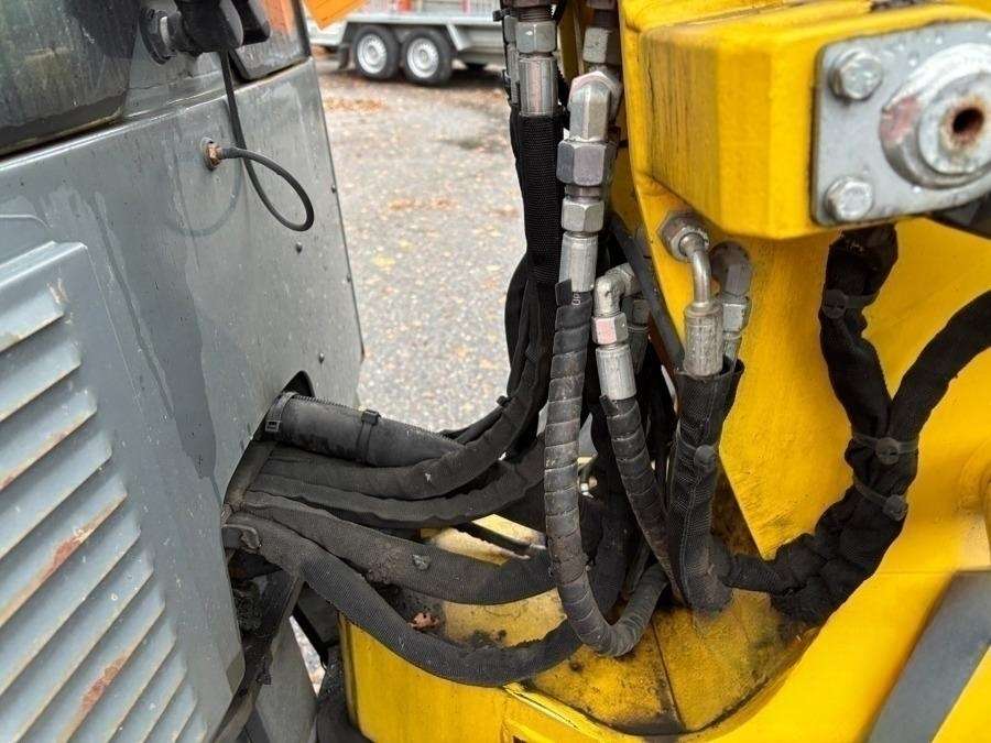 2016 Wacker Neuson WL25 Loader with bucket and forks - Image 46