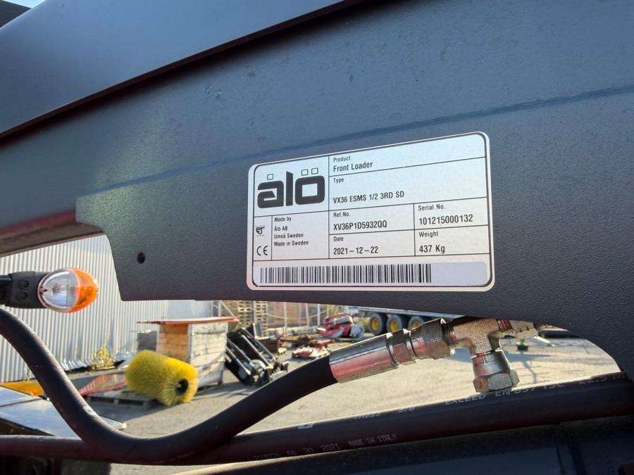 2021 Valtra A75 Tractor with loader - Image 47