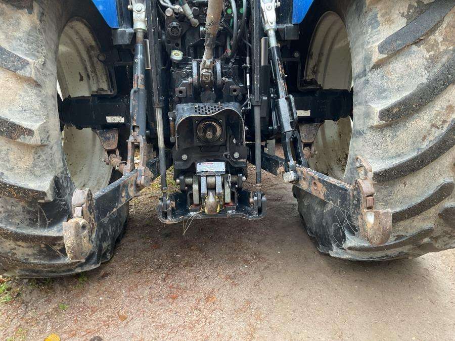 2012 New Holland T6070 Elite Tractor with loader - Image 47