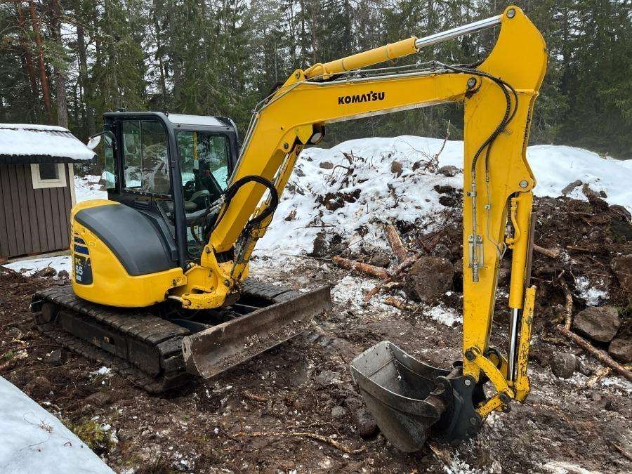 2017 Komatsu PC55MR-3 Excavator