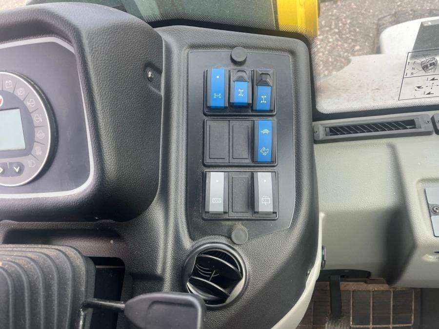 2023 Kramer 8085 Wheel loader Plow equipped - Image 6