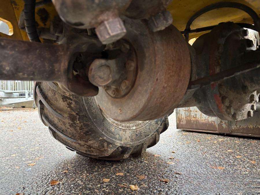 2016 Wacker Neuson WL25 Loader with bucket and forks - Image 51