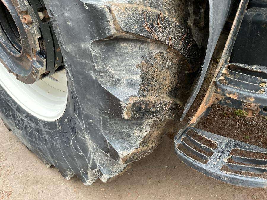 2012 New Holland T6070 Elite Tractor with loader - Image 58