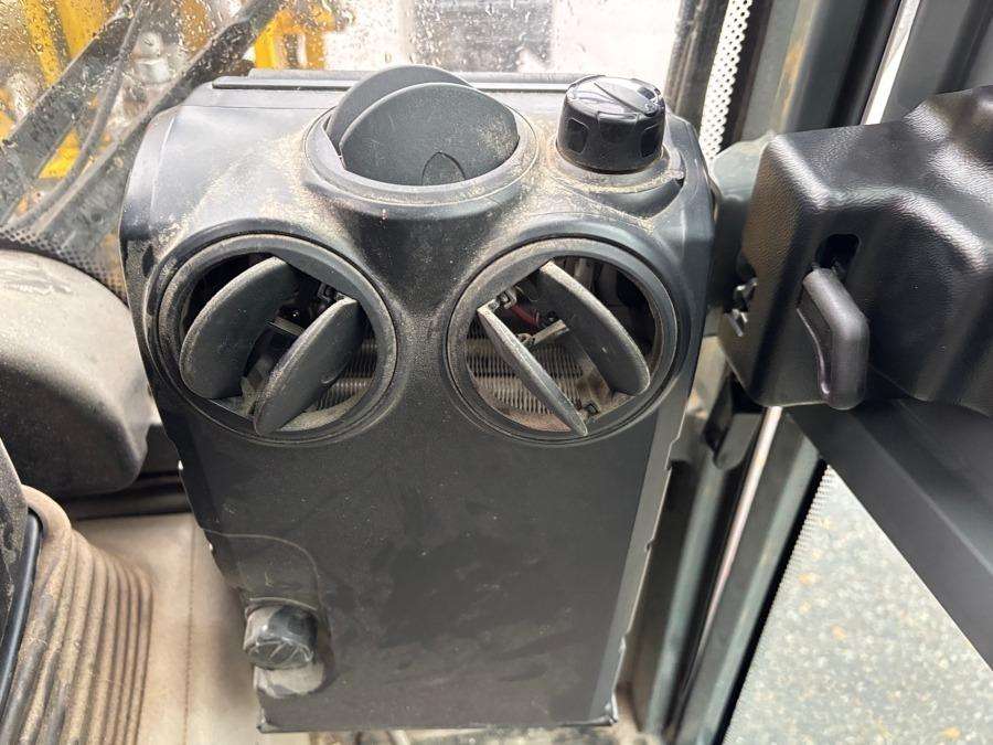 2016 Wacker Neuson WL25 Loader with bucket and forks - Image 63