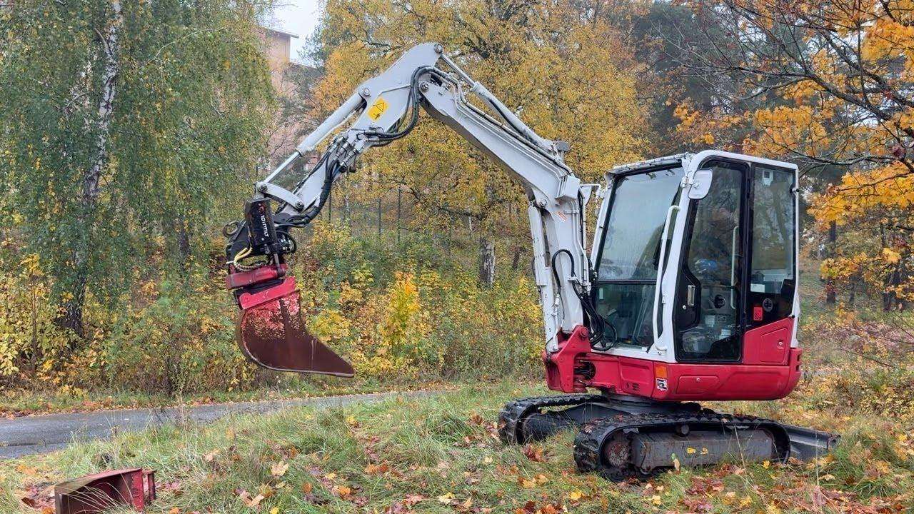 2021 Takeuchi TB 230 Excavator with rototilt & attachments - Image 8
