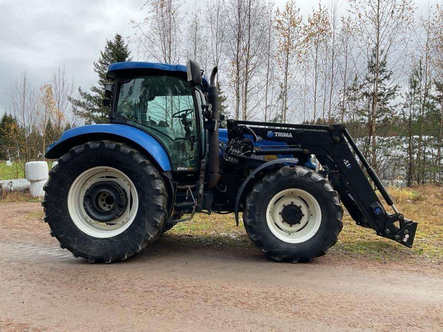 2012 New Holland T6070 Elite Tractor with loader - Image 8