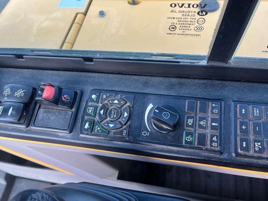 2016 Volvo EW60E Excavator - Image 71