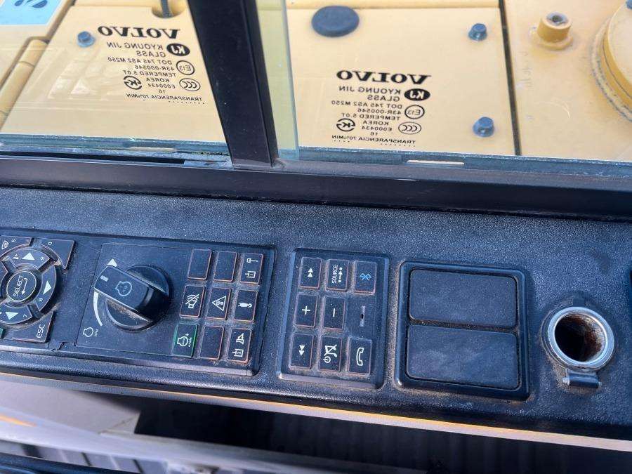 2016 Volvo EW60E Excavator - Image 72