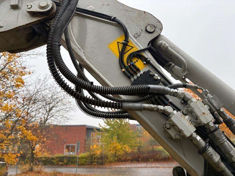 2021 Takeuchi TB 230 Excavator with rototilt & attachments - Image 77