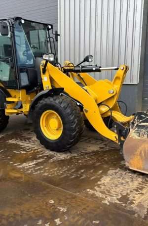 2022 Caterpillar 908M Loader