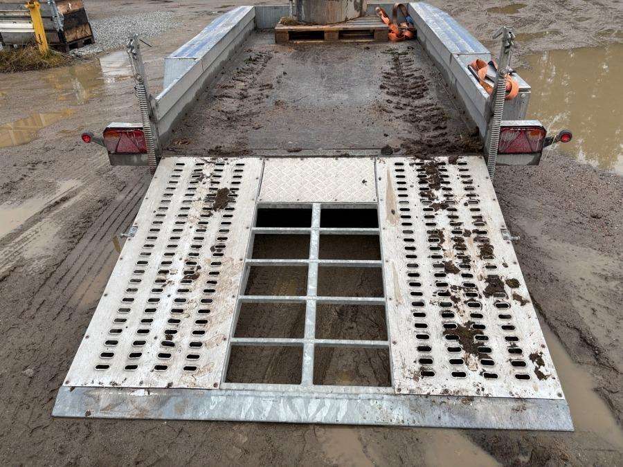 2019 Kubota U27-4 HI Excavator with trailer - Image 83