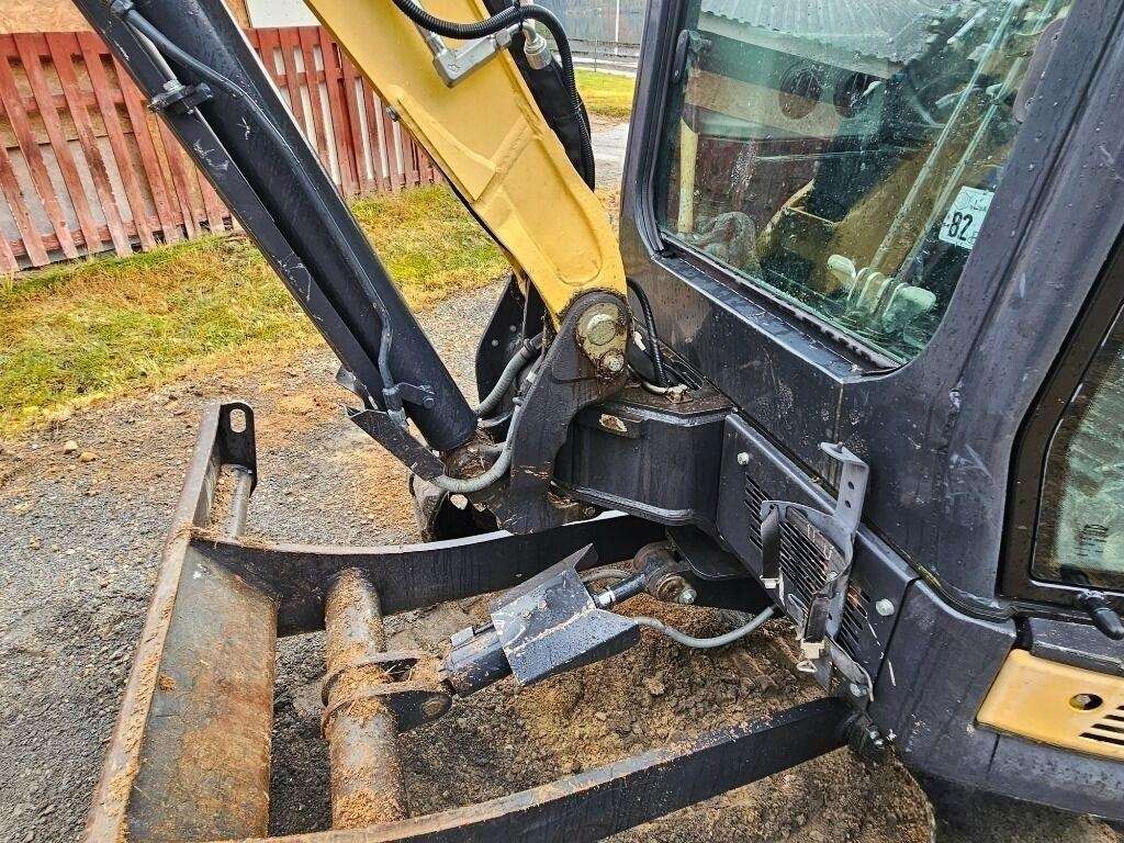 2015 Yanmar VIO38-U Excavator - Image 10