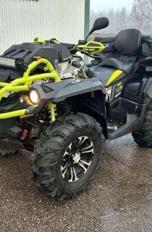 2016 Can Am 1000R V-Twin EFI Quad bike with snow blade